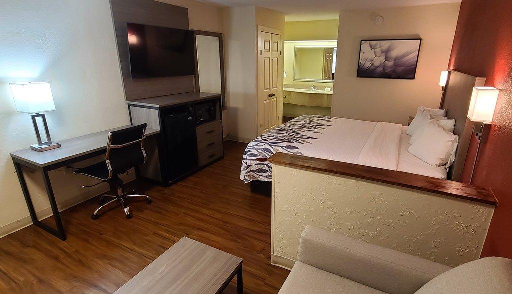 Red Roof Inn & Suites Cornelius - Lake Norman Eksteriør billede