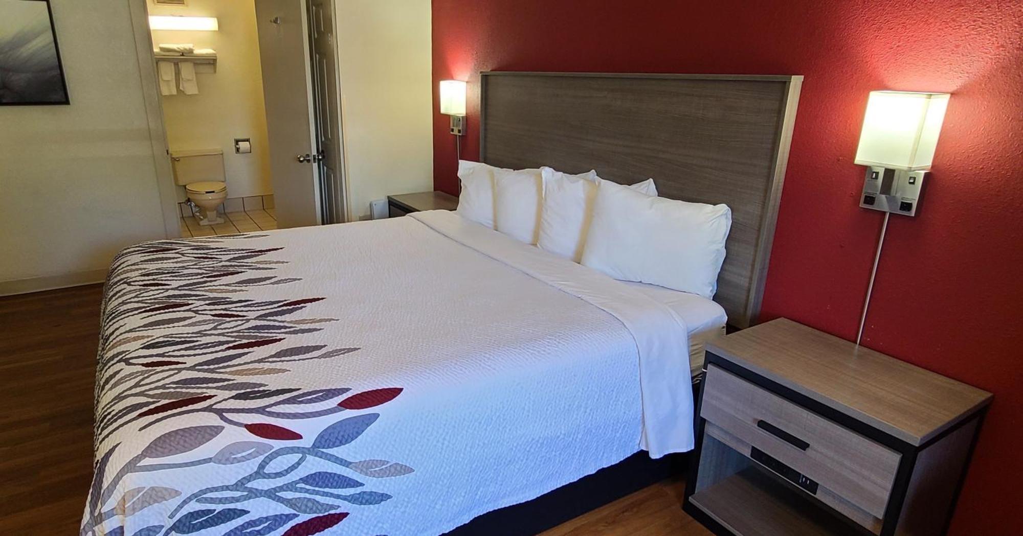 Red Roof Inn & Suites Cornelius - Lake Norman Eksteriør billede