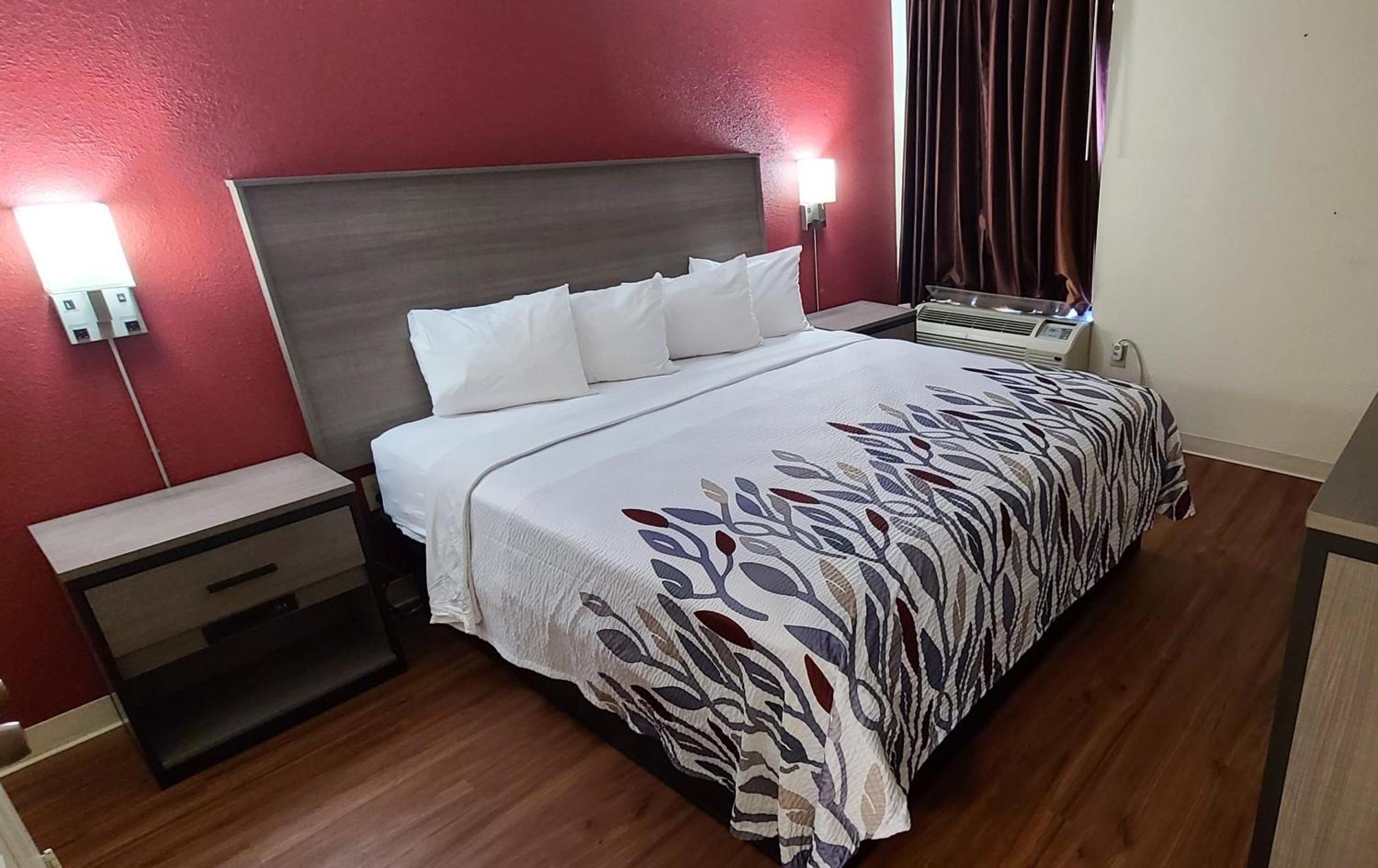 Red Roof Inn & Suites Cornelius - Lake Norman Eksteriør billede